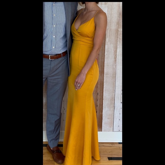 LOVERS + FRIENDS Vilailuck Gown - Picture 4 of 8